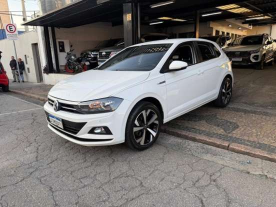 VOLKSWAGEN-POLO-2018