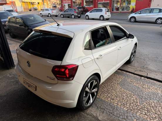 VOLKSWAGEN-POLO-2018