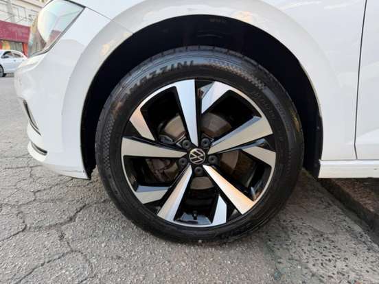 VOLKSWAGEN-POLO-1.0 200 TSI COMFORTLINE AUTOMÁTICO VOLKSWAGEN-POLO-2018