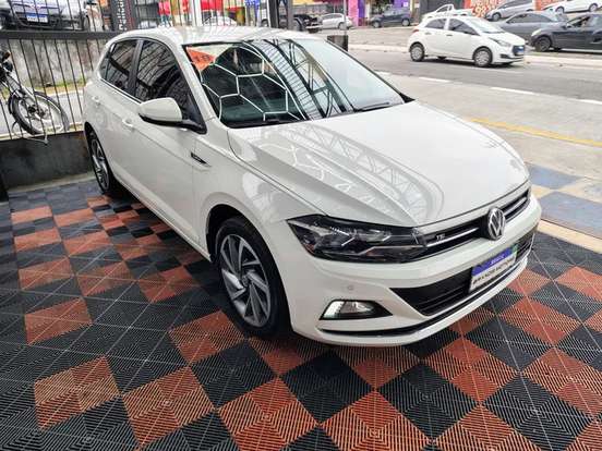 VOLKSWAGEN-POLO-2018