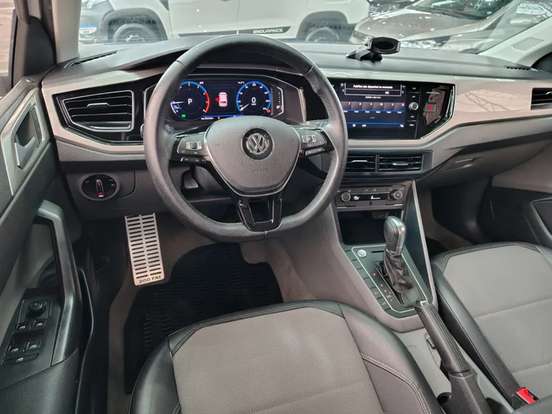 VOLKSWAGEN-POLO-2018