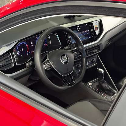 VOLKSWAGEN-POLO-2019