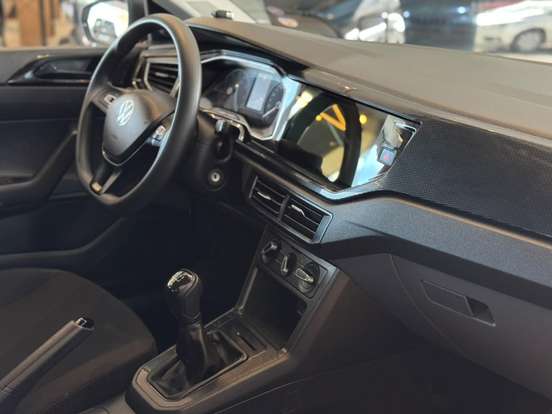 VOLKSWAGEN-POLO-2024