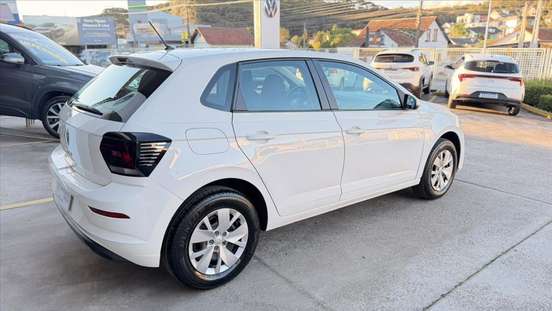 VOLKSWAGEN-POLO-2023