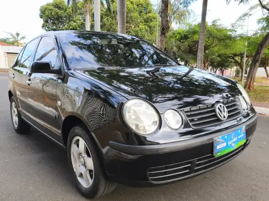 VOLKSWAGEN-POLO SEDAN-1.6 8V GASOLINA 4P MANUAL VOLKSWAGEN-POLO SEDAN-2003