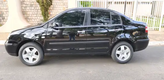 VOLKSWAGEN-POLO SEDAN-2003