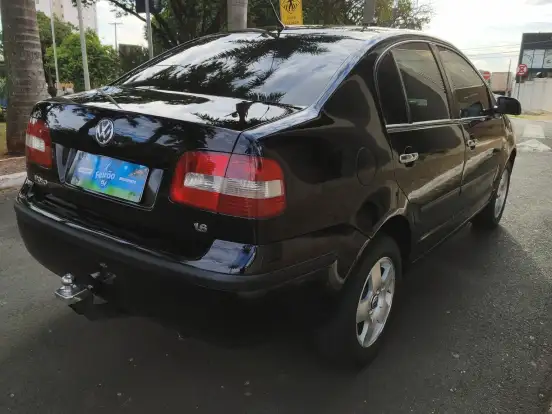 VOLKSWAGEN-POLO SEDAN-1.6 8V GASOLINA 4P MANUAL VOLKSWAGEN-POLO SEDAN-2003