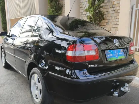 VOLKSWAGEN-POLO SEDAN-1.6 8V GASOLINA 4P MANUAL VOLKSWAGEN-POLO SEDAN-2003