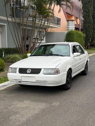 VOLKSWAGEN SANTANA 1.8 MI 8V ÁLCOOL 4P MANUAL