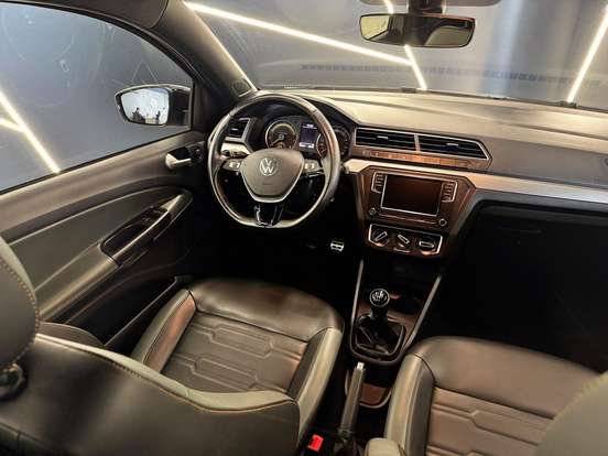 VOLKSWAGEN-SAVEIRO-2023