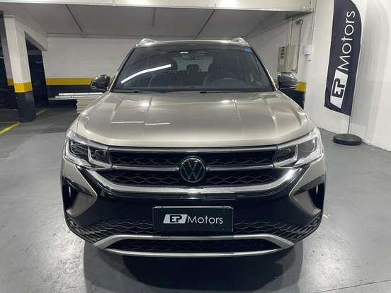 VOLKSWAGEN-TAOS-2022