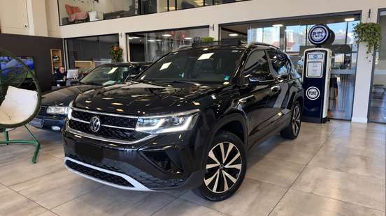 VOLKSWAGEN-TAOS-2023