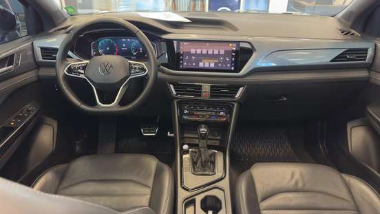 VOLKSWAGEN-TAOS-2023