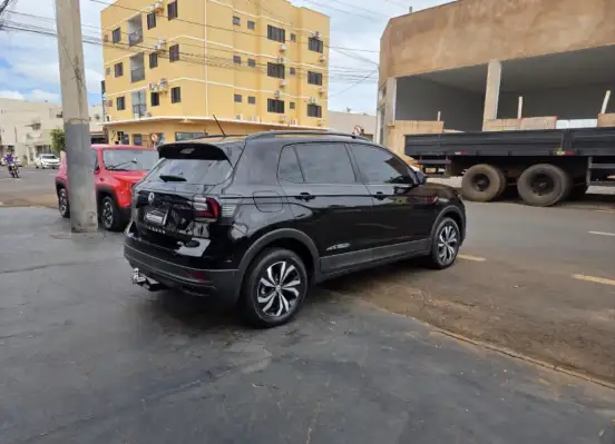 VOLKSWAGEN-T-CROSS-2020