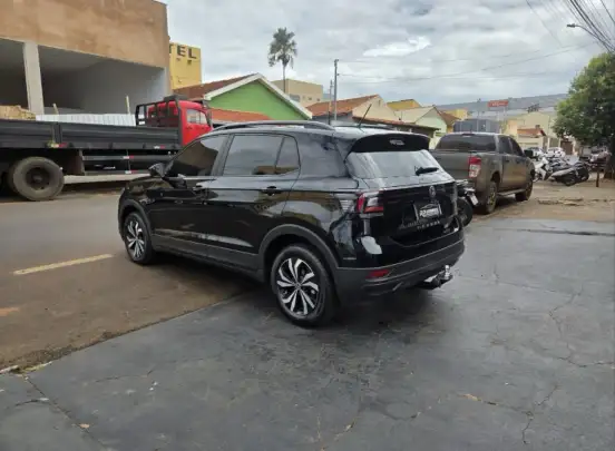 VOLKSWAGEN-T-CROSS-2020