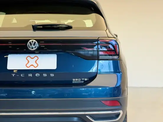 VOLKSWAGEN-T-CROSS-1.4 250 TSI TOTAL FLEX HIGHLINE AUTOMÁTICO VOLKSWAGEN-T-CROSS-2019