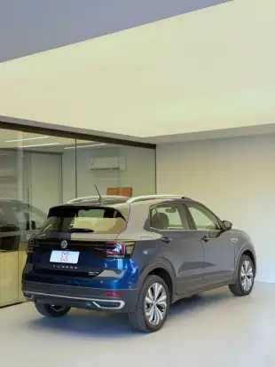 VOLKSWAGEN-T-CROSS-2019