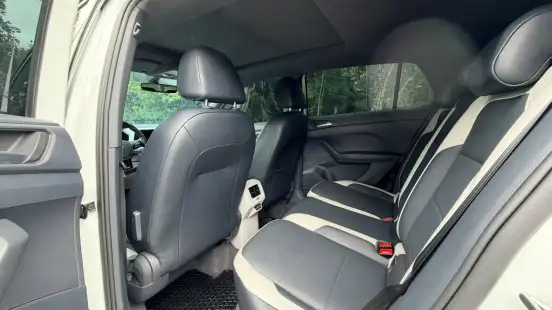 VOLKSWAGEN-T-CROSS-2021