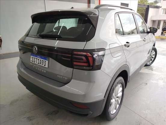 VOLKSWAGEN-T-CROSS-2023