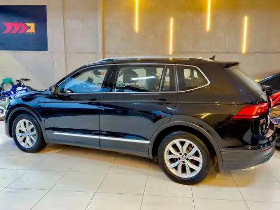 VOLKSWAGEN-TIGUAN-2018