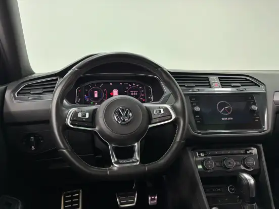 VOLKSWAGEN-TIGUAN-2020