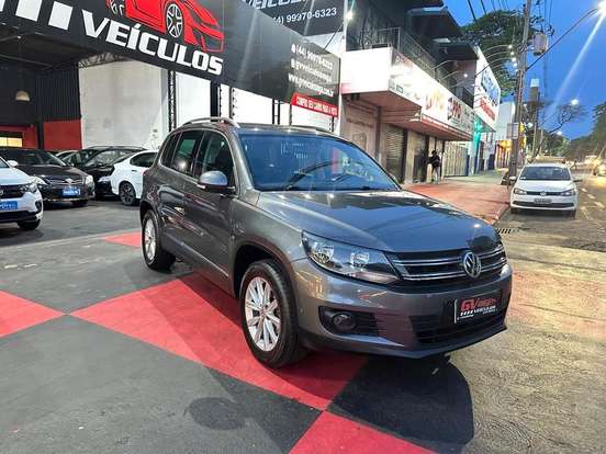 VOLKSWAGEN-TIGUAN-2013