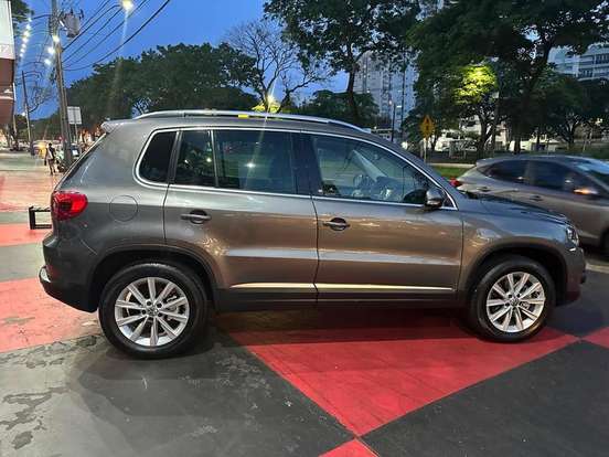 VOLKSWAGEN-TIGUAN-2.0 TSI 16V TURBO GASOLINA 4P TIPTRONIC VOLKSWAGEN-TIGUAN-2013