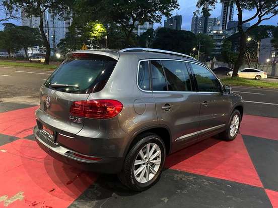 VOLKSWAGEN-TIGUAN-2013