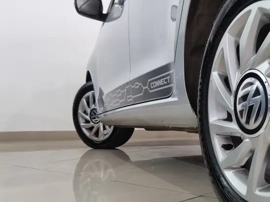 VOLKSWAGEN-UP-1.0 170 TSI TOTAL FLEX CONNECT 4P MANUAL VOLKSWAGEN-UP-2019
