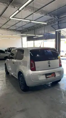 VOLKSWAGEN-UP-2015