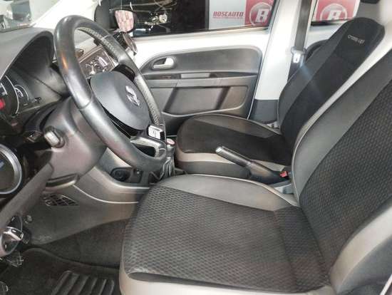 VOLKSWAGEN-UP-2014