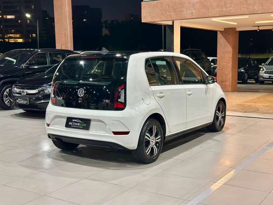 VOLKSWAGEN-UP-2017