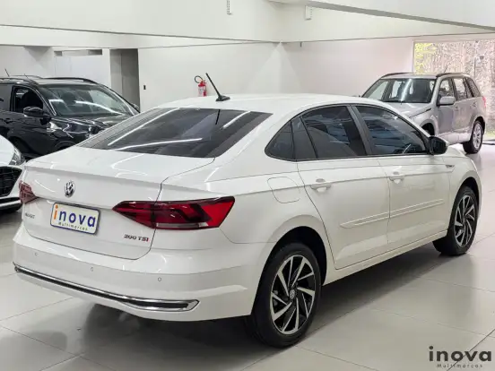 VOLKSWAGEN-VIRTUS-1.0 200 TSI HIGHLINE AUTOMÁTICO VOLKSWAGEN-VIRTUS-2022