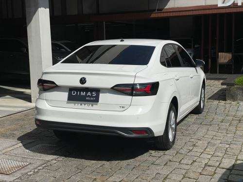 VOLKSWAGEN-VIRTUS-2023