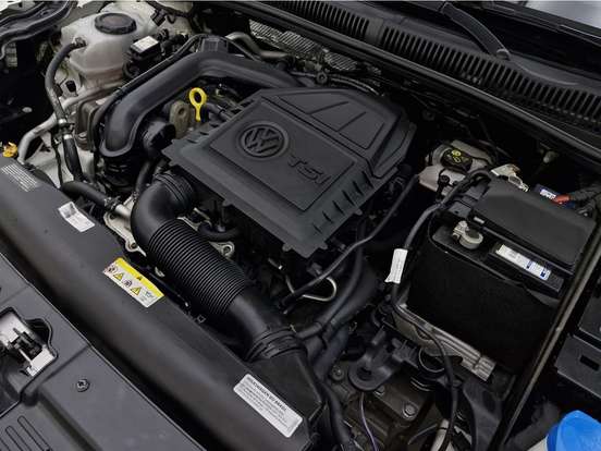 VOLKSWAGEN-VIRTUS-2023