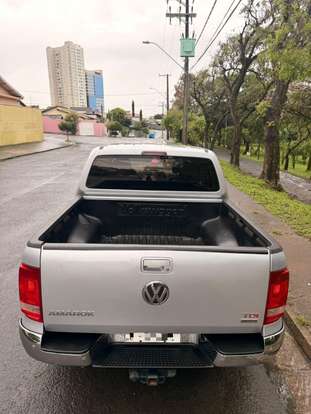 VOLKSWAGEN-AMAROK-2011