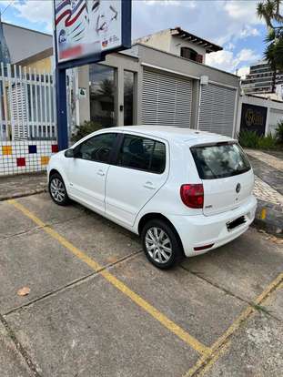 VOLKSWAGEN-FOX-2014