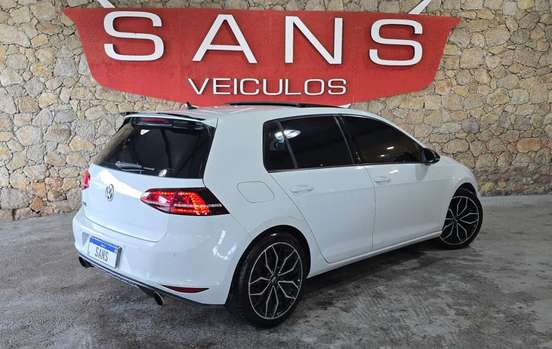 VOLKSWAGEN-GOLF-2014
