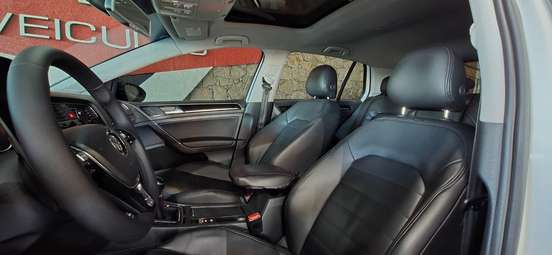 VOLKSWAGEN-GOLF-2014
