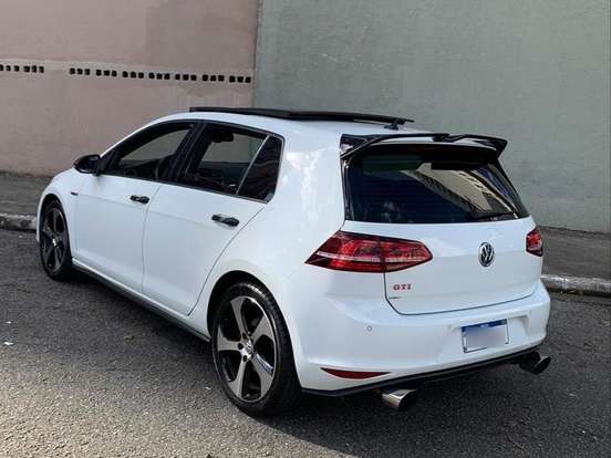 VOLKSWAGEN-GOLF-2.0 TSI GTI 16V TURBO GASOLINA 4P AUTOMÁTICO VOLKSWAGEN-GOLF-2015