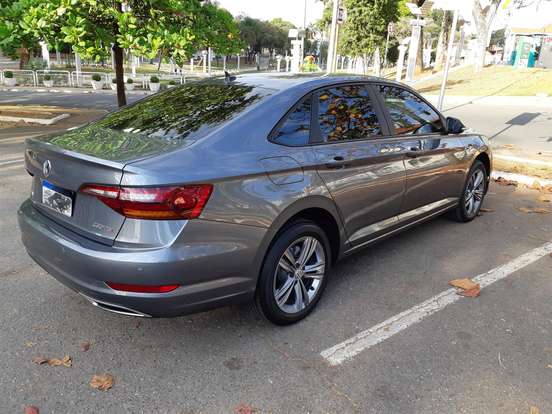 VOLKSWAGEN-JETTA-1.4 250 TSI TOTAL FLEX R-LINE TIPTRONIC VOLKSWAGEN-JETTA-2018