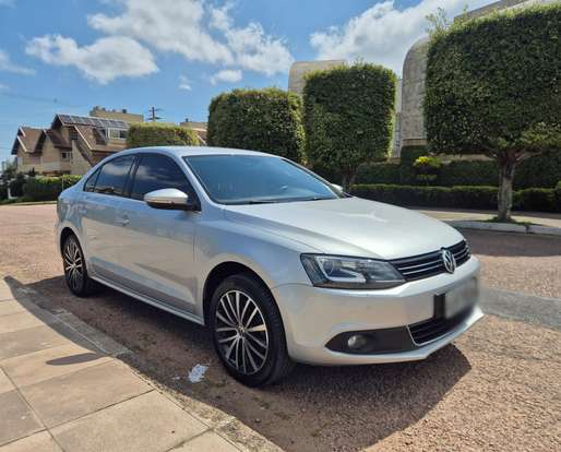 VOLKSWAGEN-JETTA-2.0 TSI HIGHLINE 211CV GASOLINA 4P TIPTRONIC VOLKSWAGEN-JETTA-2013