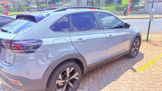 VOLKSWAGEN NIVUS 1.0 200 TSI TOTAL FLEX HIGHLINE AUTOMÁTICO