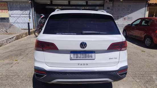 VOLKSWAGEN-TAOS-2024