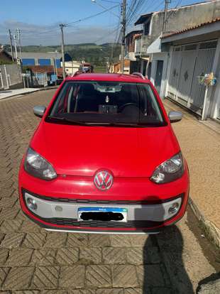 VOLKSWAGEN-UP-2015