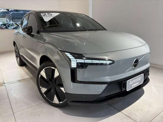 VOLVO-EX30-2025