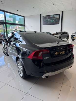 VOLVO-S60-2012