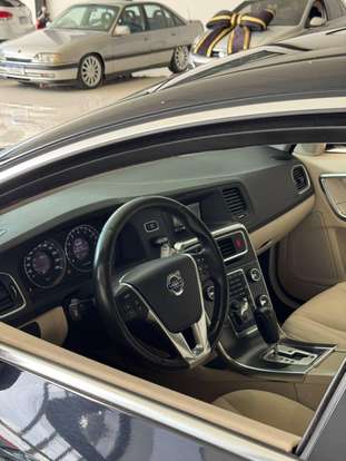 VOLVO-S60-2012