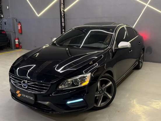 VOLVO-S60-2.0 T5 R DESIGN 16V TURBO GASOLINA 4P AUTOMÁTICO VOLVO-S60-2014
