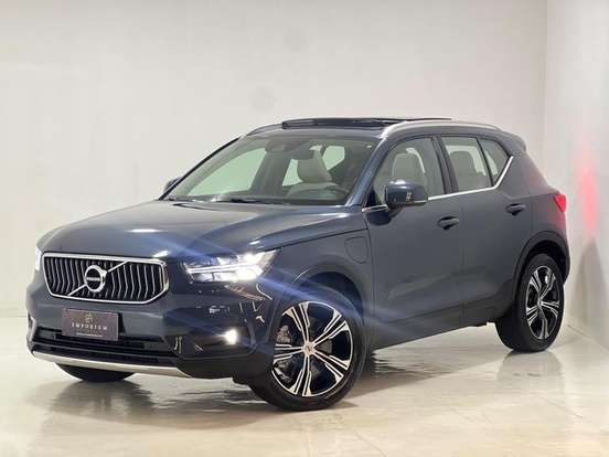 VOLVO-XC40-2020